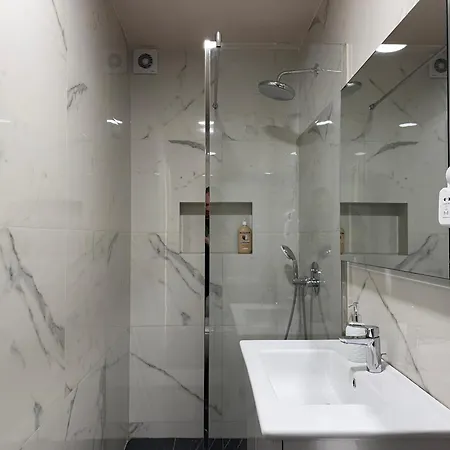 Djakbe Hotel Linze