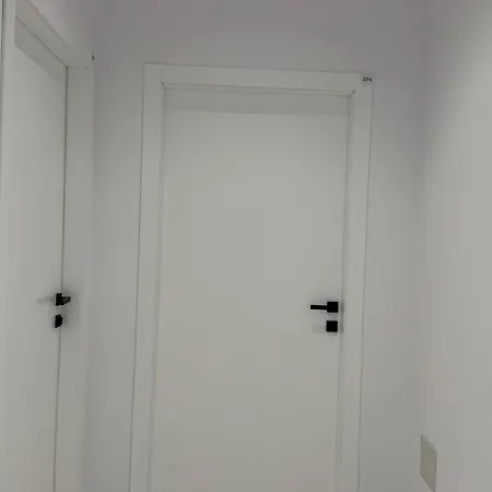 Djakbe Szálloda Linzë